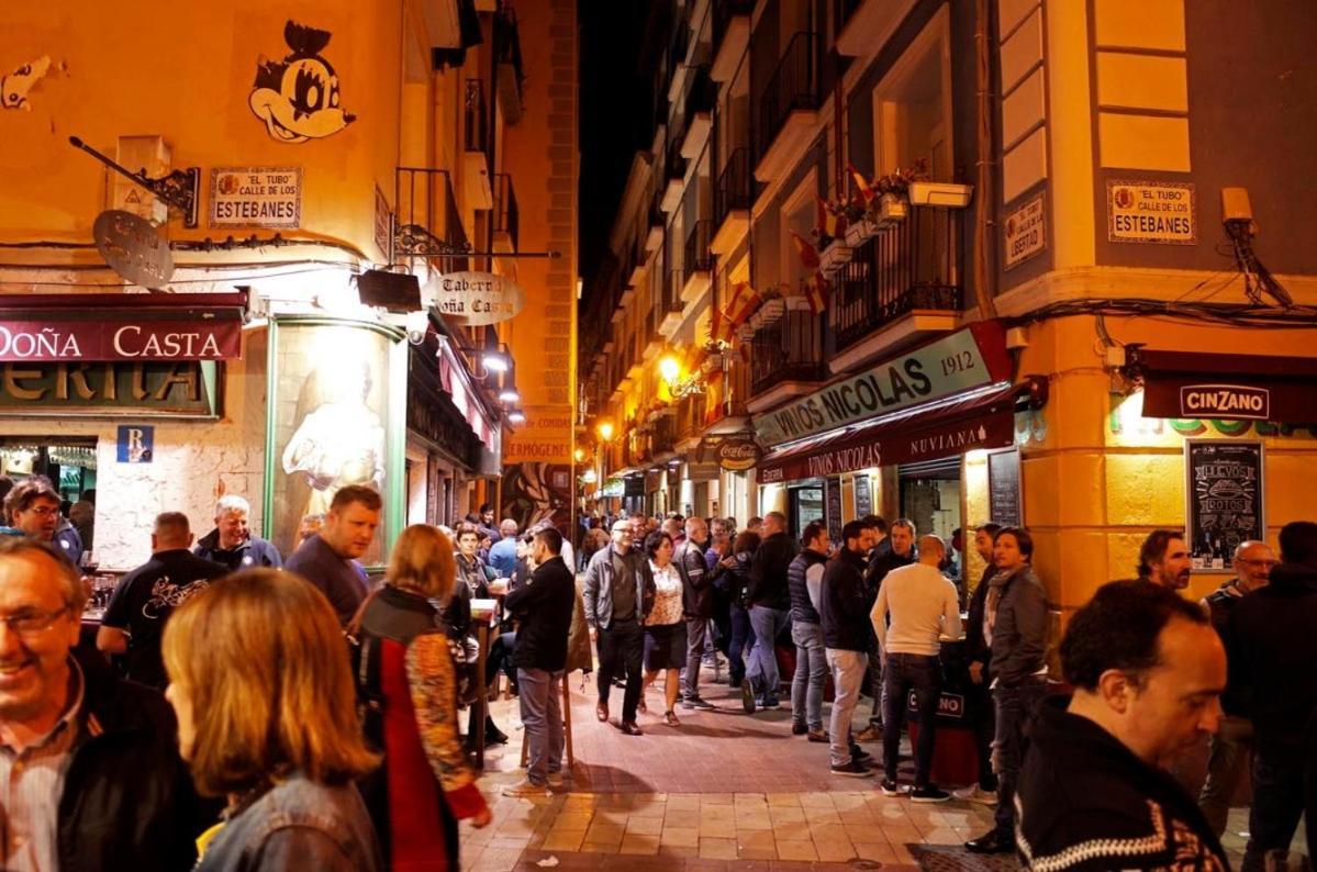 Piso Para 4 Con 2 Parking En Casco Historico De Zaragoza 2 Noches Minimo Exterior foto